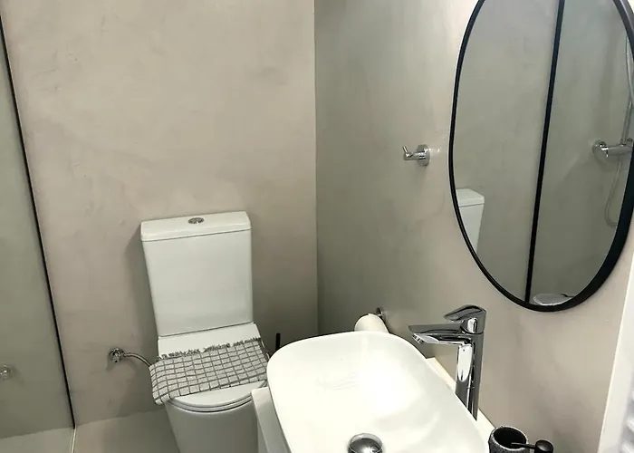 Zeus Downtown Hub With Panoramic View